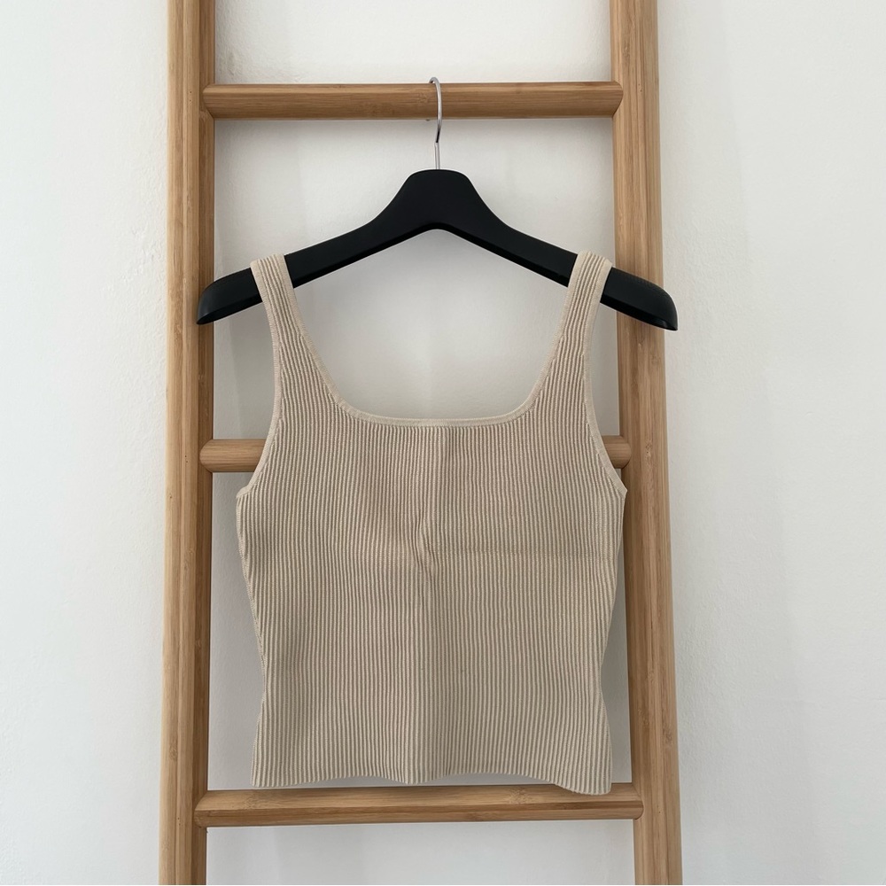 aritzia babaton sculpt knit square neck tank